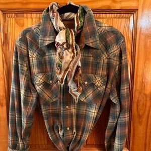 Tasha Polizzi Sage green and tan flannel Snap western shirt L